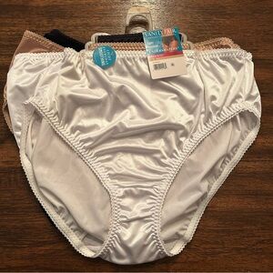 NWT Vanity Fair Hi-cut Underwear Panties White Beige Black Women Size 4X 3 Pack